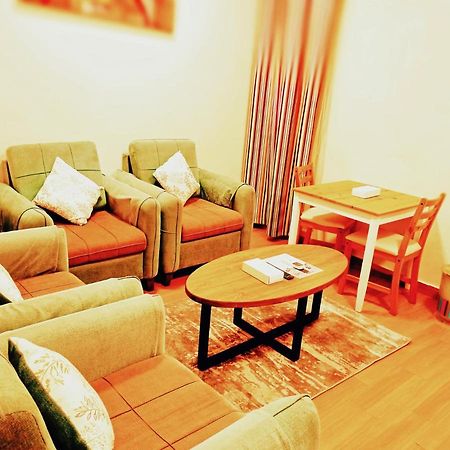 Aparthotel Taraf Yanbu 2 Esterno foto