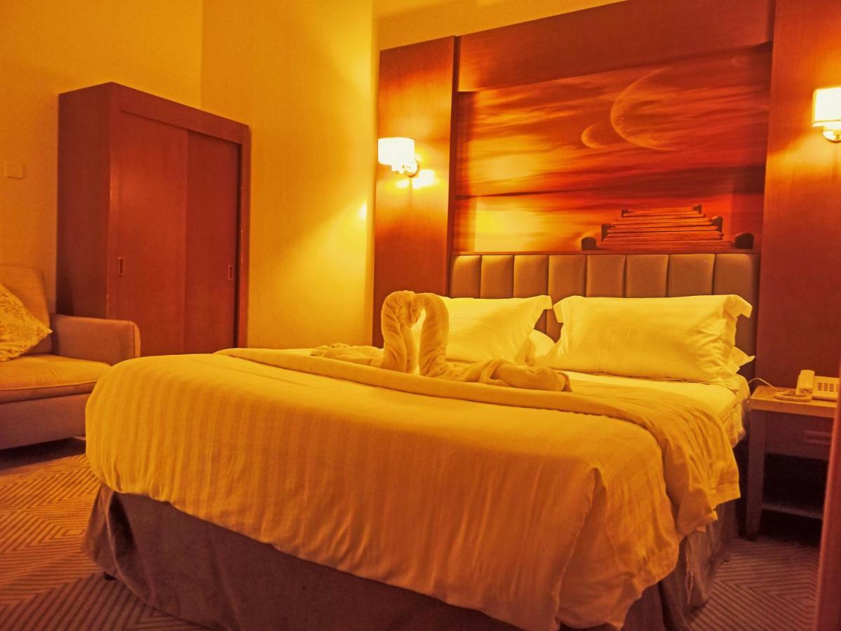 Aparthotel Taraf Yanbu 2 Esterno foto