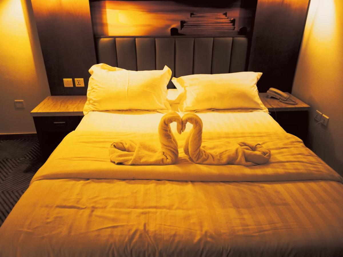 Aparthotel Taraf Yanbu 2 Esterno foto