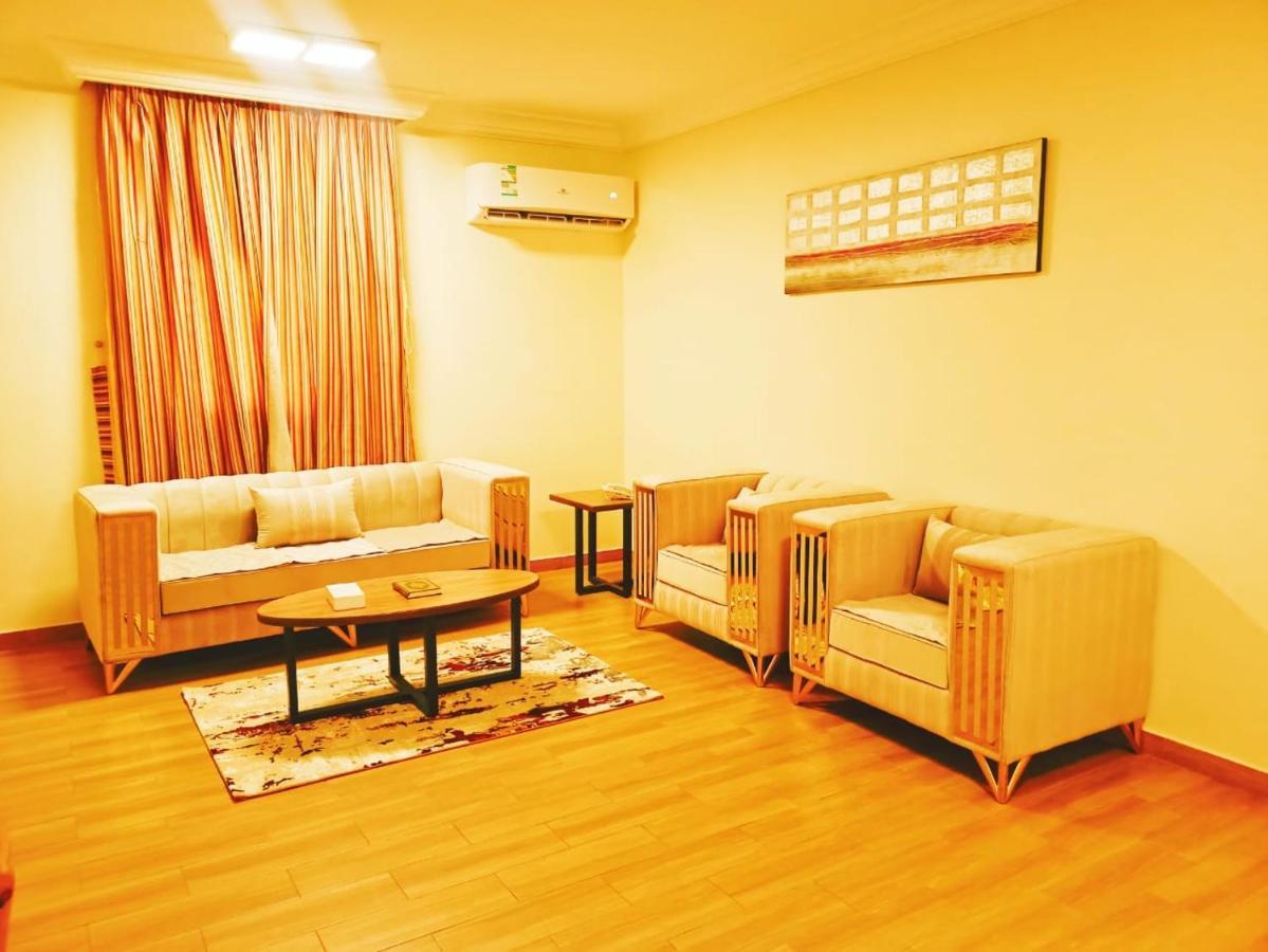 Aparthotel Taraf Yanbu 2 Esterno foto